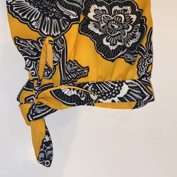 Express Yellow Blouse - Picture 5 of 6